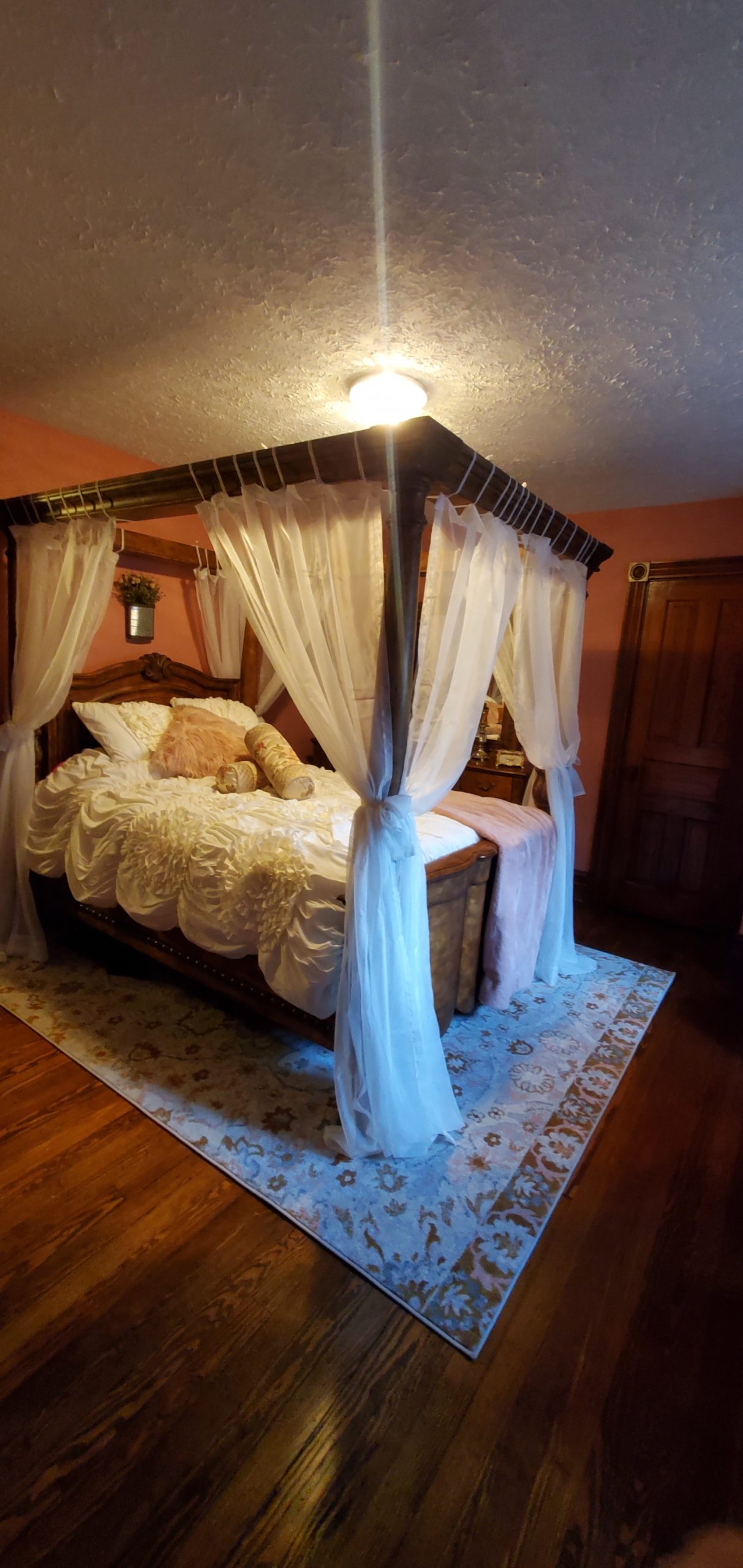 The Opera House Suite Trail's End Bed And Breakfast